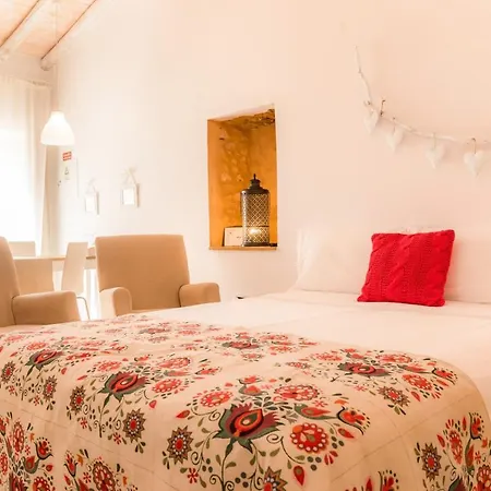 Cercas Velhas Apartment *